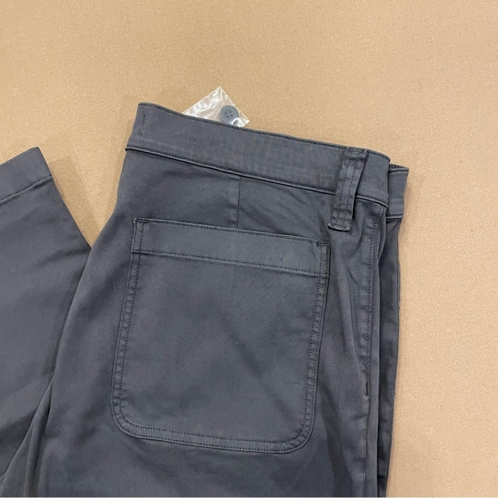 Madewell Kick Out Crop Pants Garments Dyed Sateen Dark Pavement Size 33 NWT - Picture 2 of 15